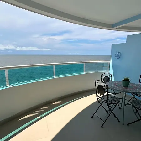 Vive Frente Al Mar Y El Apartamento